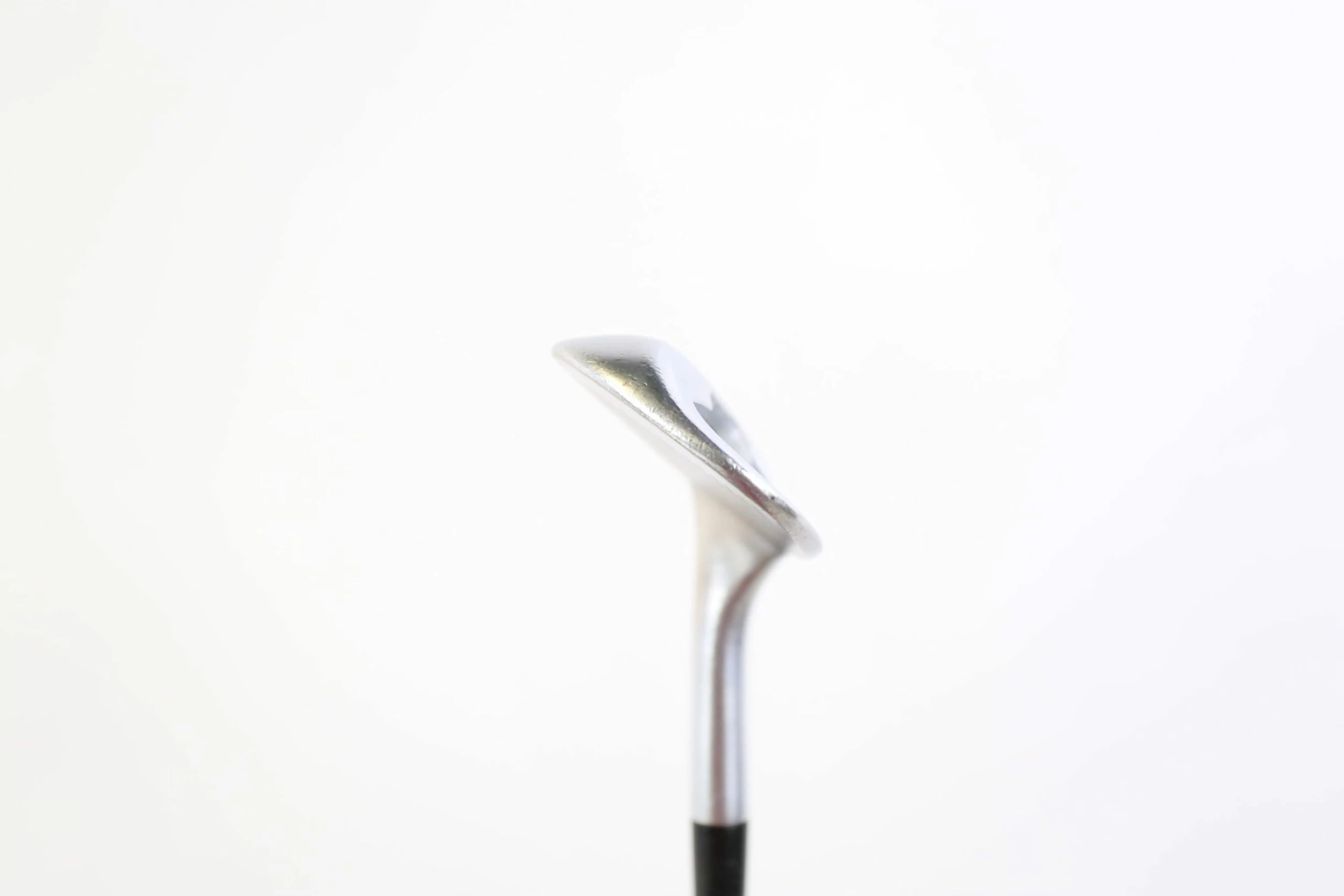 Cleveland 588 RTX CB Satin Wedge 60* RH 34 In RH UltraLite Wedge Flex Graphite 5 Cleveland 588 RTX CB Satin Wedge 60* RH 34 In RH UltraLite Wedge Flex Graphite - Image 3