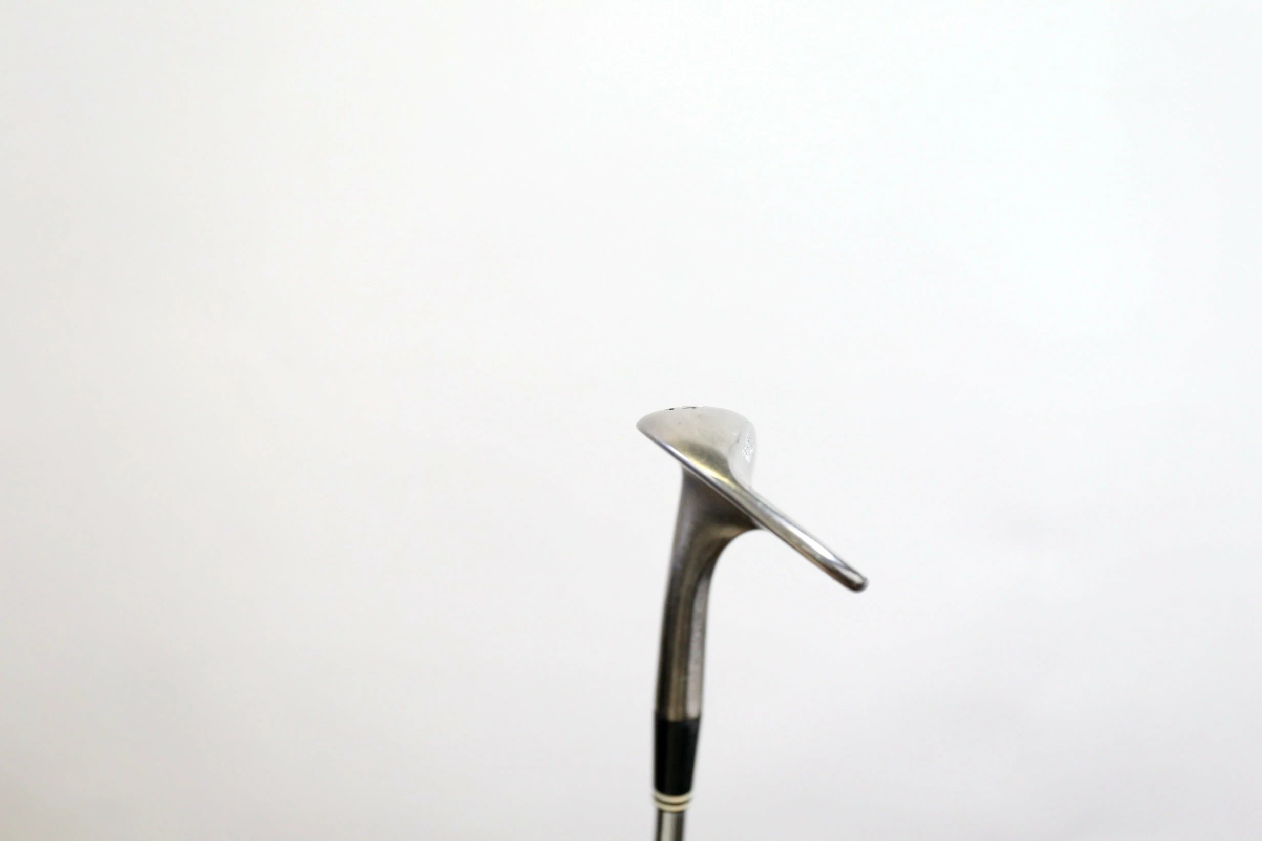 Cleveland CG15 Black Pearl 62* Wedge RH 35.25 In 14* Bounce True Temper Stiff 5 Cleveland CG15 Black Pearl 62* Wedge RH 35.25 In 14* Bounce True Temper Stiff - Image 3