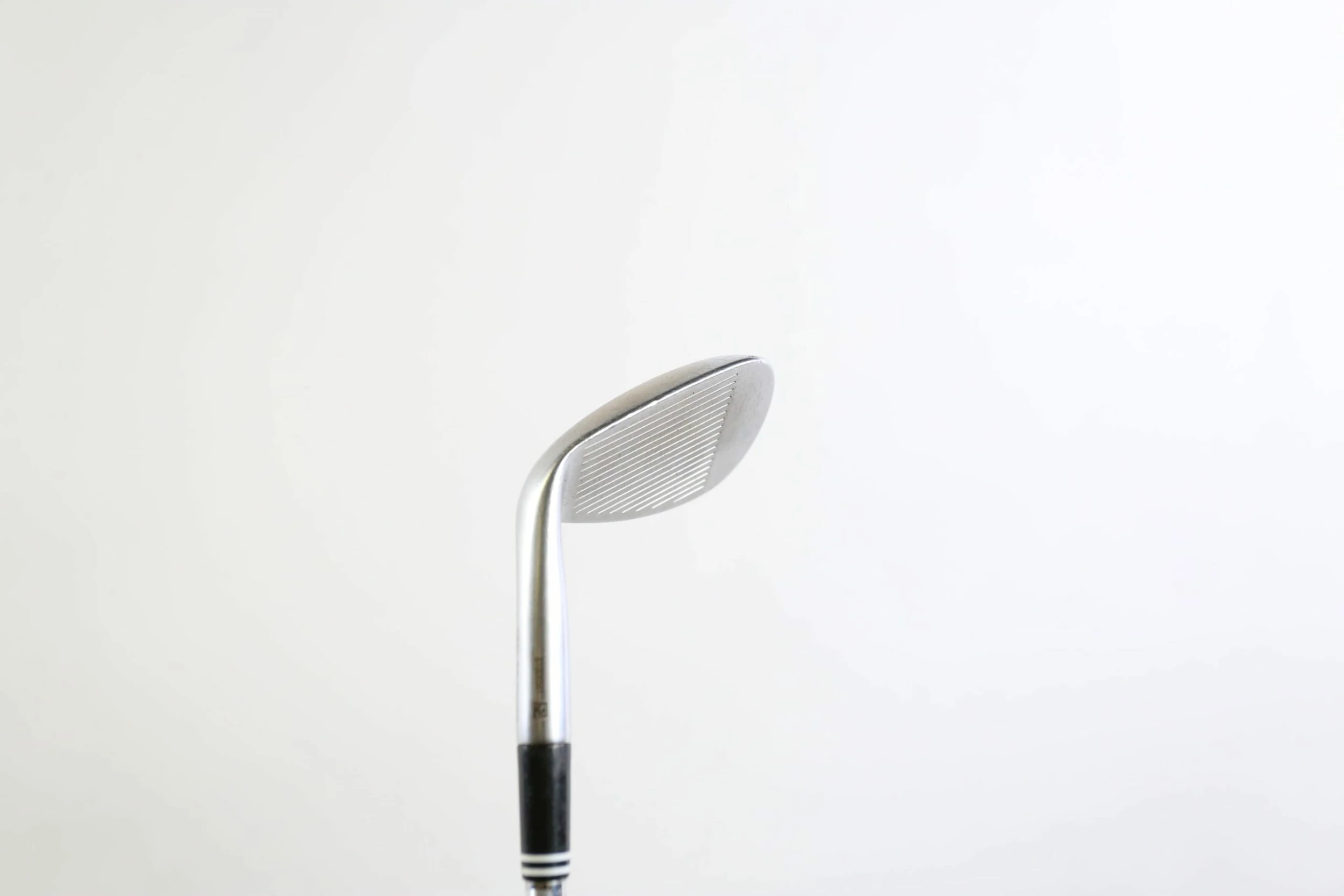 Cleveland RTX-4 Mid Grind Tour Satin 56* Wedge RH 35 In Steel Shaft Stiff Flex 4 Cleveland RTX-4 Mid Grind Tour Satin 56* Wedge RH 35 In Steel Shaft Stiff Flex - Image 2