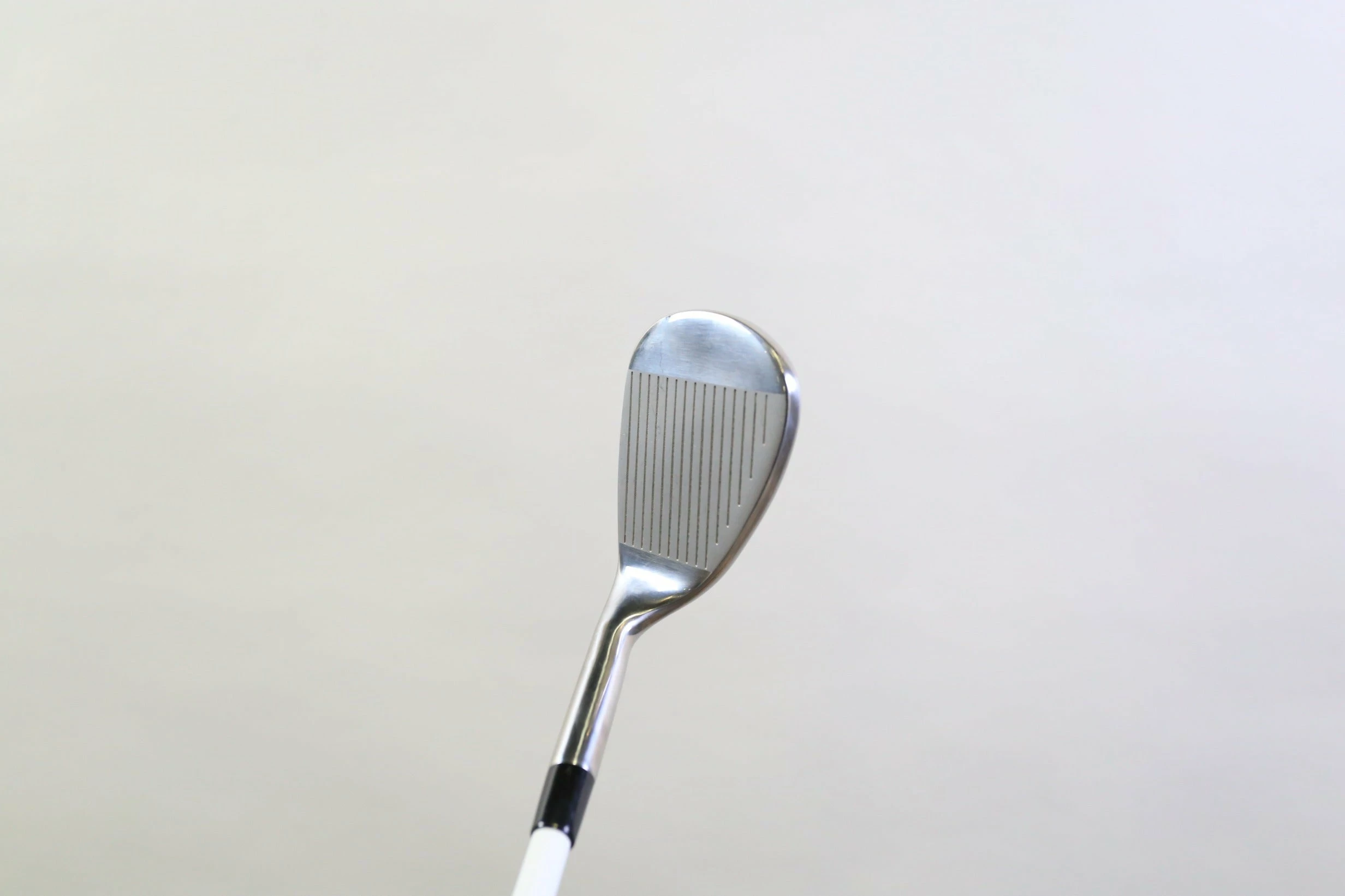 Tour Edge Hot Launch Super Spin Vibrcor 56* Wedge RH 34 In Graphite Ladies Flex 9 Tour Edge Hot Launch Super Spin Vibrcor 56* Wedge RH 34 In Graphite Ladies Flex - Image 7