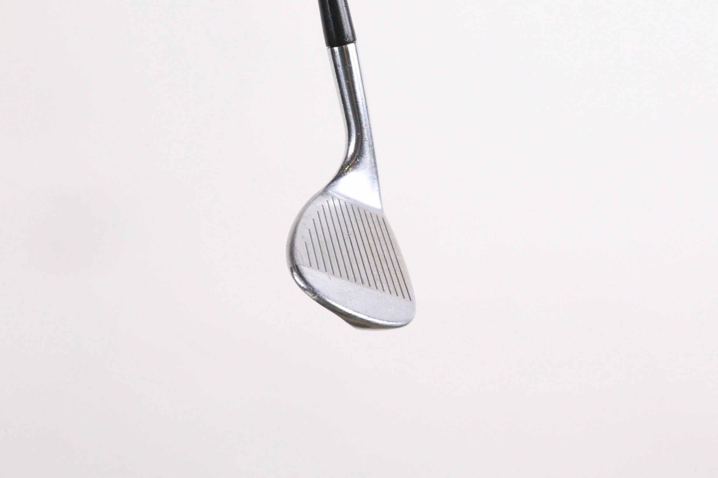 Cleveland CG16 Satin Chrome 48* Wedge RH 32.25 In Graphite Shaft Ladies Flex 6 Cleveland CG16 Satin Chrome 48* Wedge RH 32.25 In Graphite Shaft Ladies Flex - Image 4